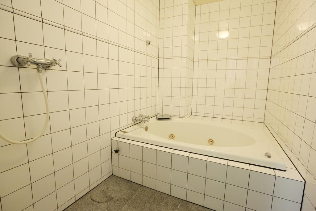 Hotel Tomato Kure Exteriör bild